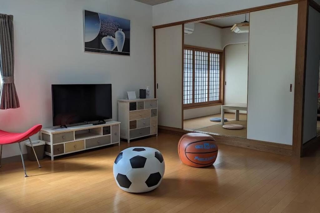 Roomy 4Br Home Sleeps 9／Shinosaka／Large Groups Екстер'єр фото