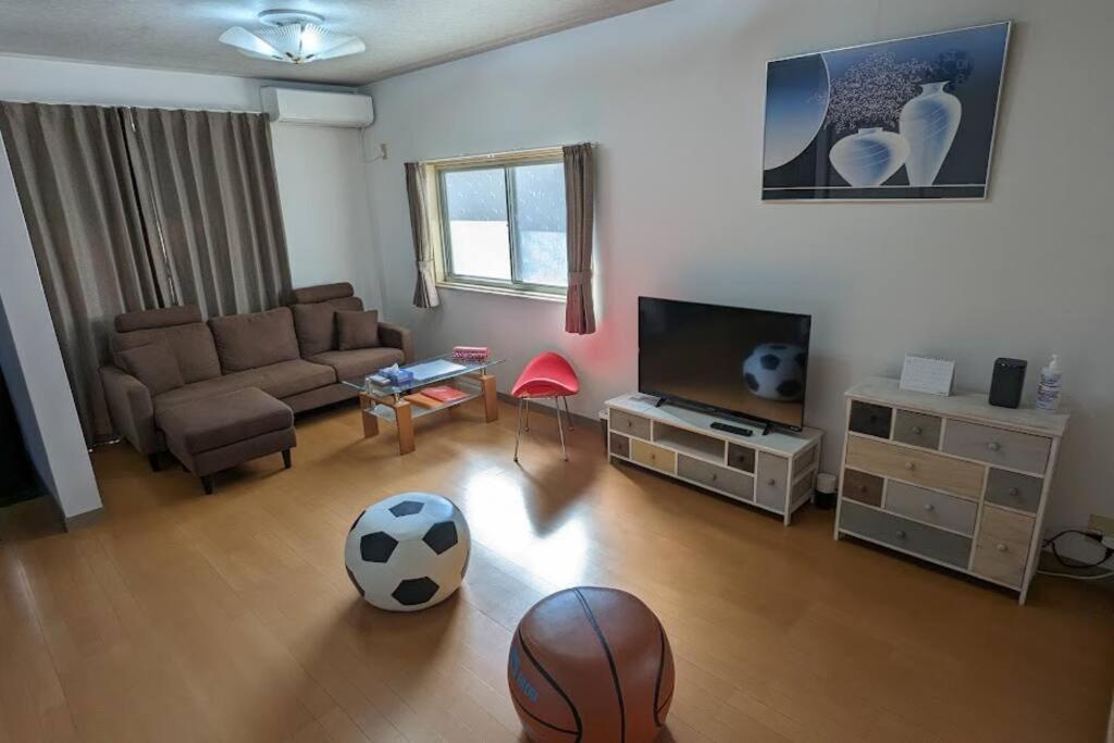 Roomy 4Br Home Sleeps 9／Shinosaka／Large Groups Екстер'єр фото