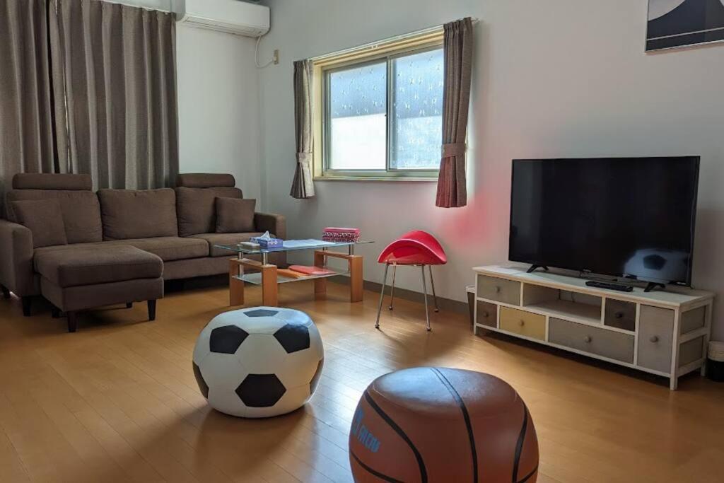 Roomy 4Br Home Sleeps 9／Shinosaka／Large Groups Екстер'єр фото
